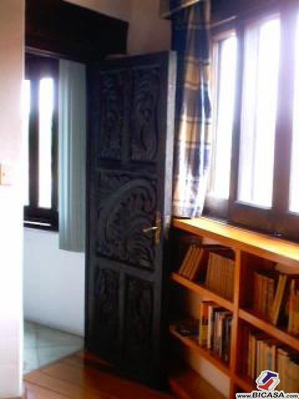 {"esp":"Estudio","ing":"study room"}